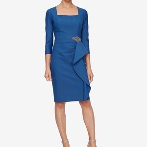 NWT.Alex Evenings Short Compression Dress with 3/4 Sleeves and Hip Embellishment
